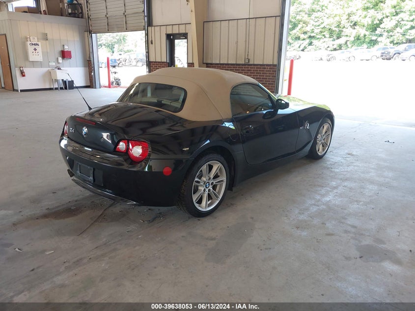 2005 BMW Z4 3.0I VIN: 4USBT53545LU10787 Lot: 39638053