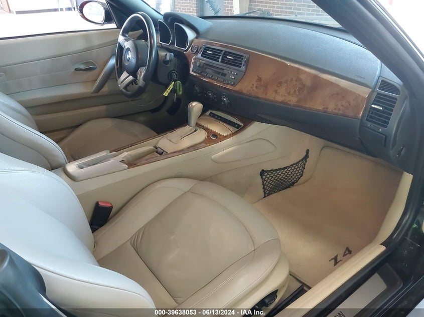 2005 BMW Z4 3.0I VIN: 4USBT53545LU10787 Lot: 39638053