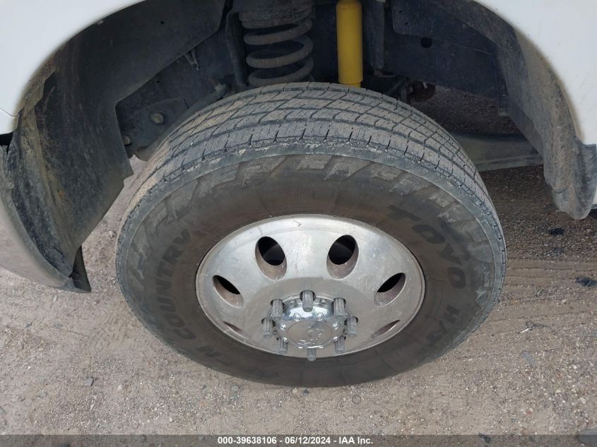 2017 Ram 3500 Tradesman 4X4 8' Box VIN: 3C63RRGL3HG546149 Lot: 39638106