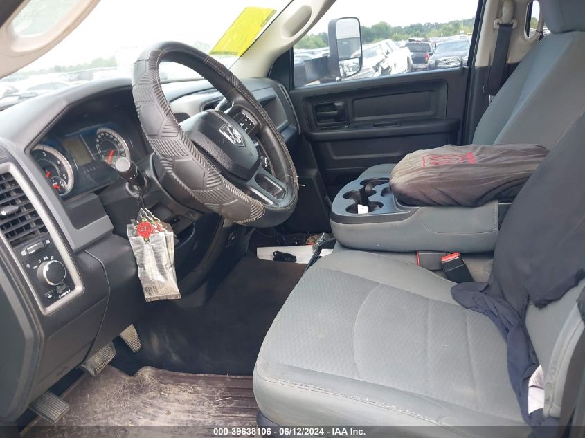 2017 Ram 3500 Tradesman 4X4 8' Box VIN: 3C63RRGL3HG546149 Lot: 39638106