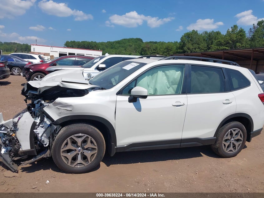 2024 Subaru Forester Premium VIN: JF2SKADC0RH490758 Lot: 39638224
