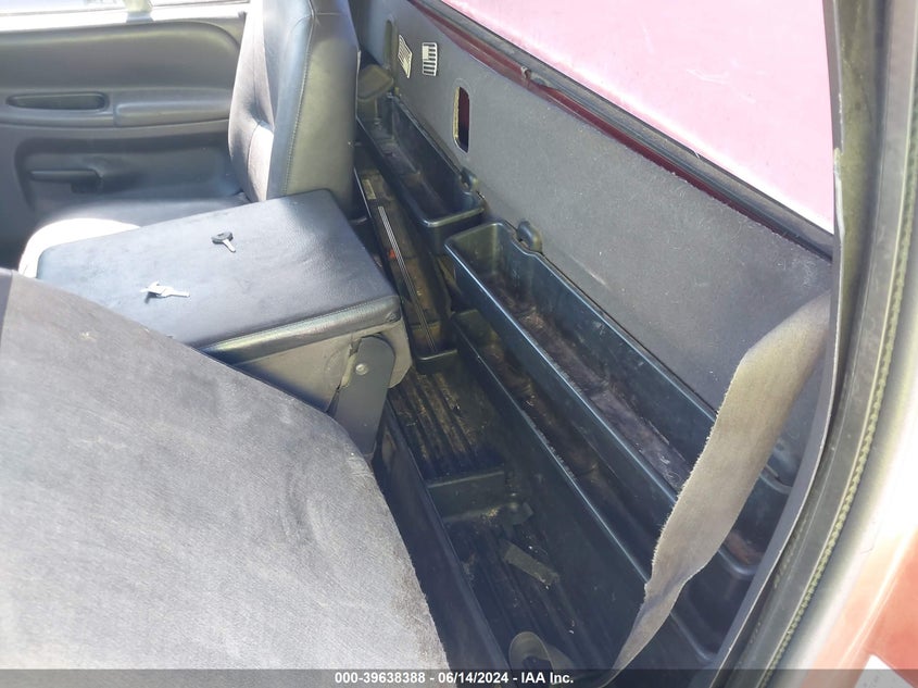 2001 Dodge Ram 1500 St/Ws VIN: 1B7HC16X21S138357 Lot: 39638388