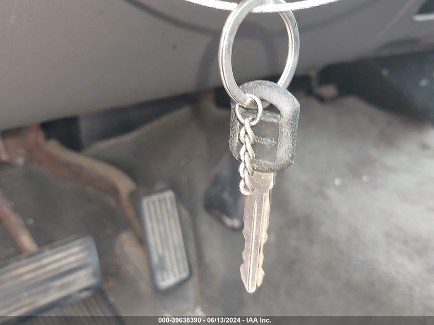 2004 Chevrolet Silverado 1500 Ls VIN: 2GCEC19V241148257 Lot: 39638390