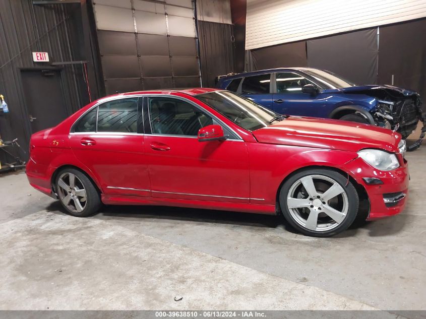 2013 Mercedes-Benz C 300 Luxury 4Matic/Sport 4Matic VIN: WDDGF8AB1DG040893 Lot: 39638510