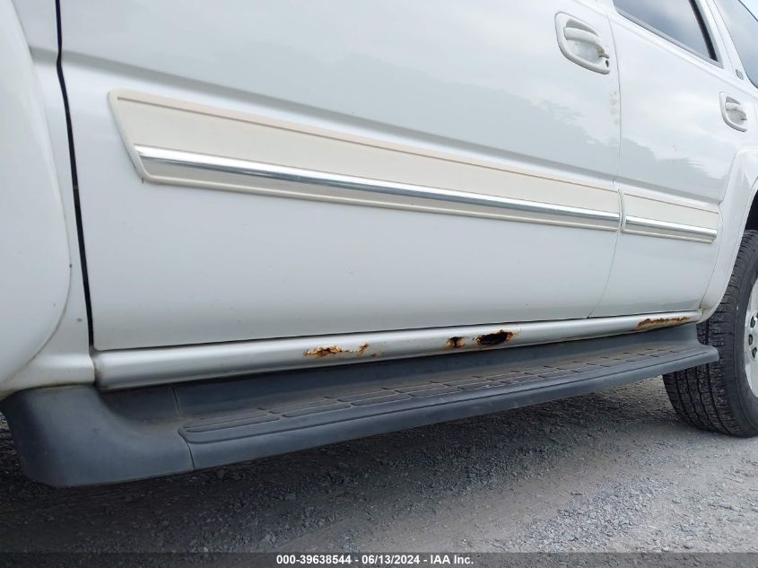 2005 Chevrolet Tahoe Lt VIN: 1GNEK13T65J151025 Lot: 39638544