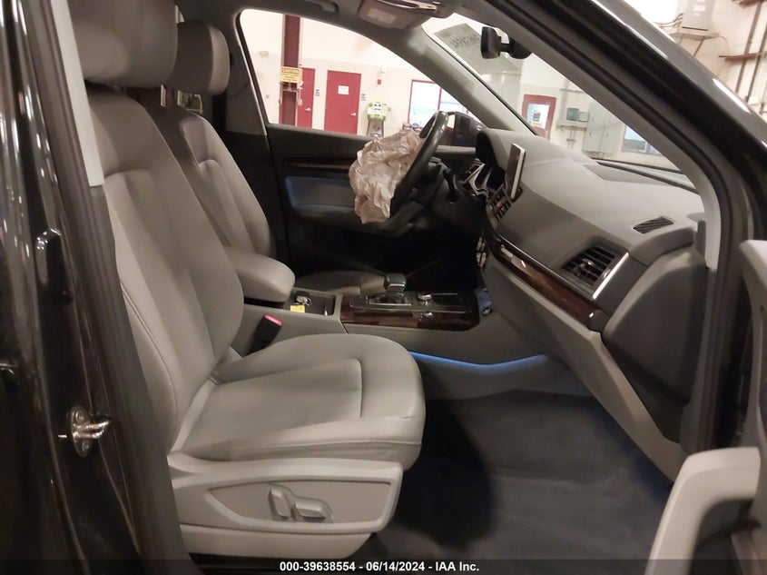 VIN WA1BNAFY3K2108952 2019 AUDI Q5 45 PREMIUM