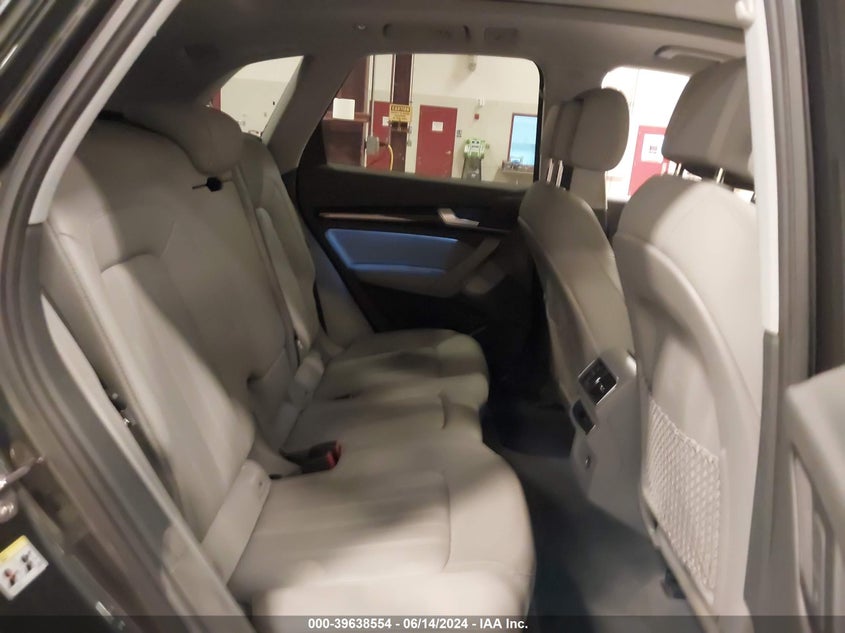 VIN WA1BNAFY3K2108952 2019 AUDI Q5 45 PREMIUM