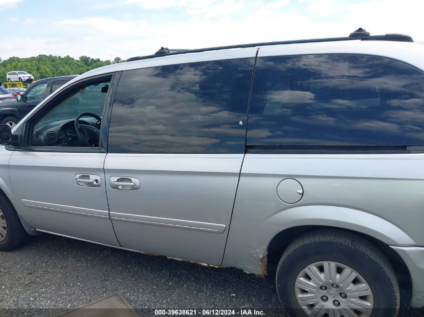 2005 Chrysler Town & Country Lx VIN: 2C4GP44R15R590555 Lot: 39638621