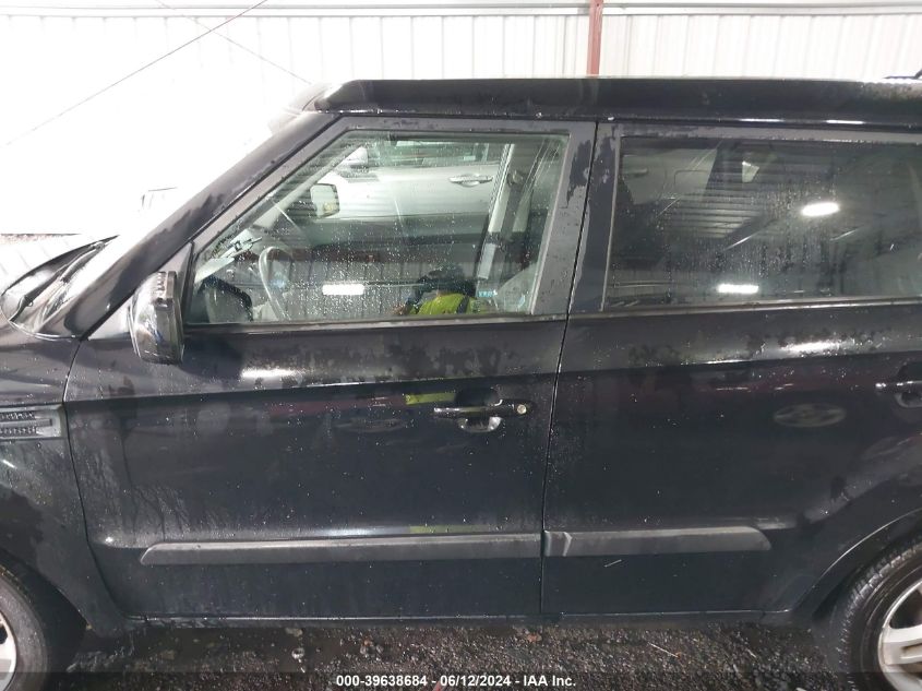 2011 Kia Soul + VIN: KNDJT2A20B7311901 Lot: 39638684