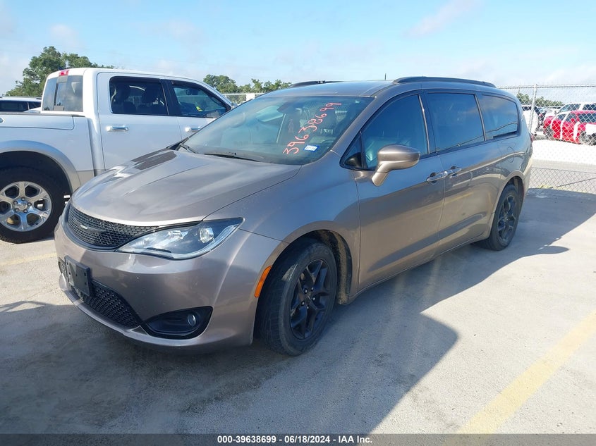 VIN 2C4RC1BG4JR294251 2018 CHRYSLER PACIFICA TOURING L