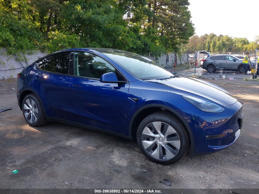 2024 Tesla Model Y Long Range Dual Motor All-Wheel Drive VIN: 7SAYGDEE8RA281361 Lot: 39638902