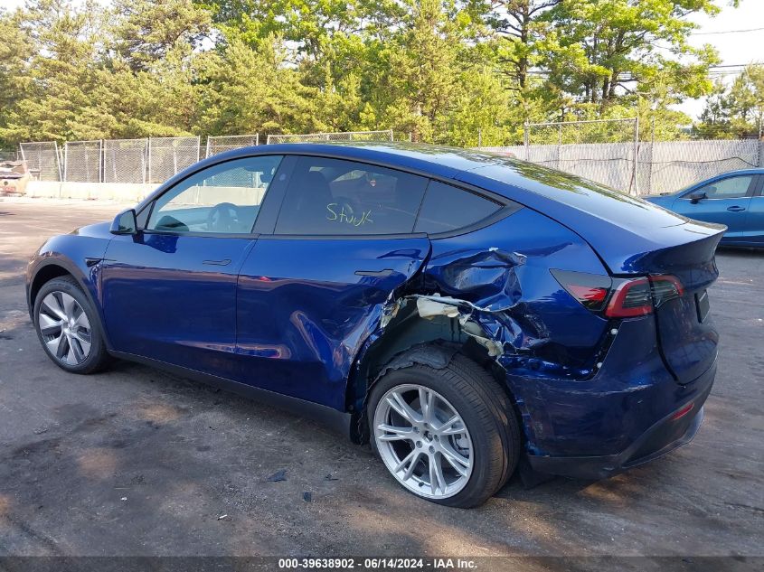 2024 Tesla Model Y Long Range Dual Motor All-Wheel Drive VIN: 7SAYGDEE8RA281361 Lot: 39638902