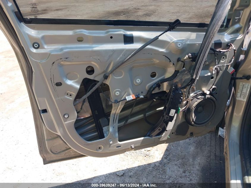 2015 Ford Focus Se VIN: 1FADP3F25FL273679 Lot: 39639247