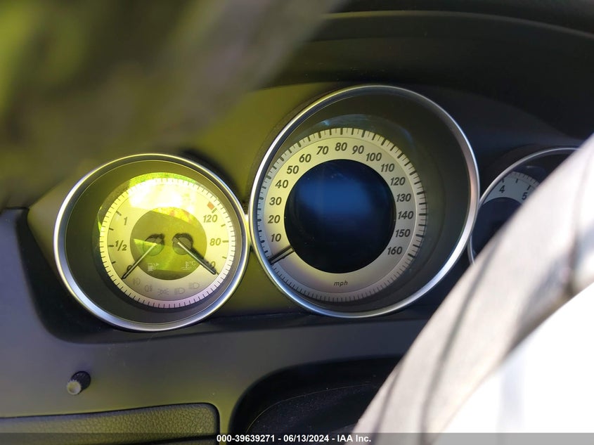 2014 Mercedes-Benz C 300 Luxury 4Matic/Sport 4Matic VIN: WDDGF8AB8ER309204 Lot: 39639271