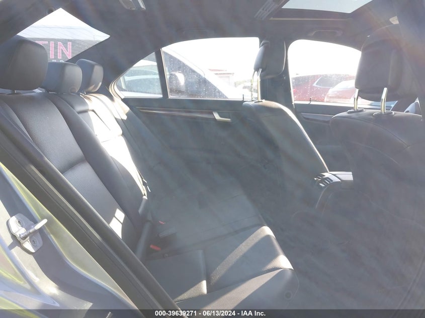 2014 Mercedes-Benz C 300 Luxury 4Matic/Sport 4Matic VIN: WDDGF8AB8ER309204 Lot: 39639271