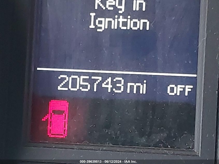 2011 Chrysler Town & Country Touring-L VIN: 2A4RR8DG7BR704038 Lot: 39639513