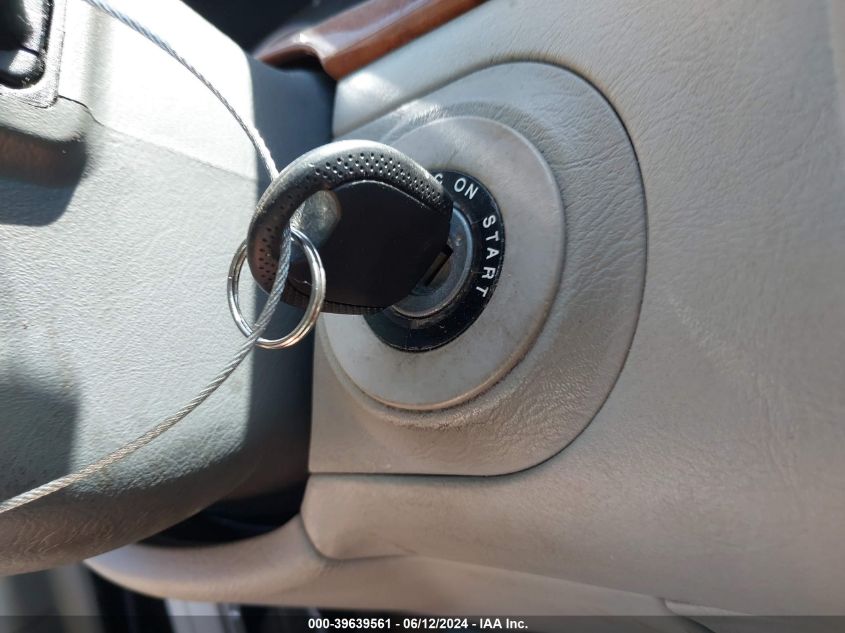 2004 Kia Amanti VIN: KNALD124545046856 Lot: 39639561