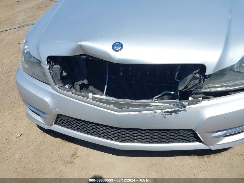 2012 Mercedes-Benz C 300 Luxury 4Matic/Sport 4Matic VIN: WDDGF8BB5CR201537 Lot: 39639599