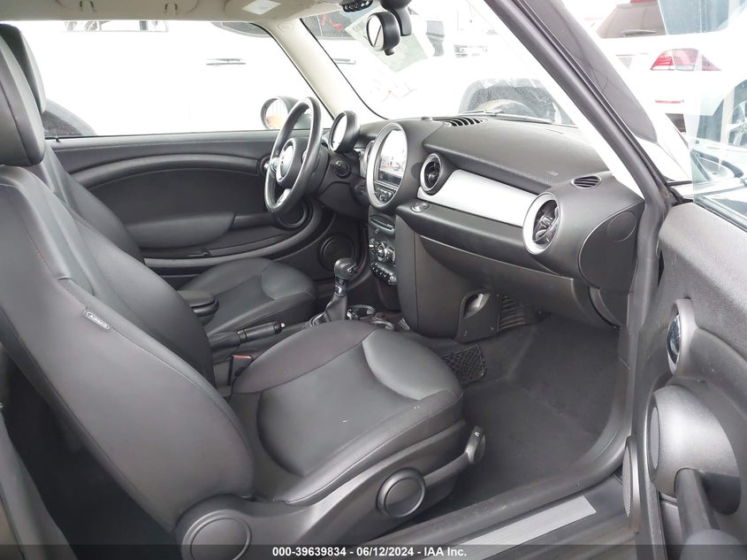 2013 Mini Hardtop Cooper VIN: WMWSU3C59DT549283 Lot: 39639834