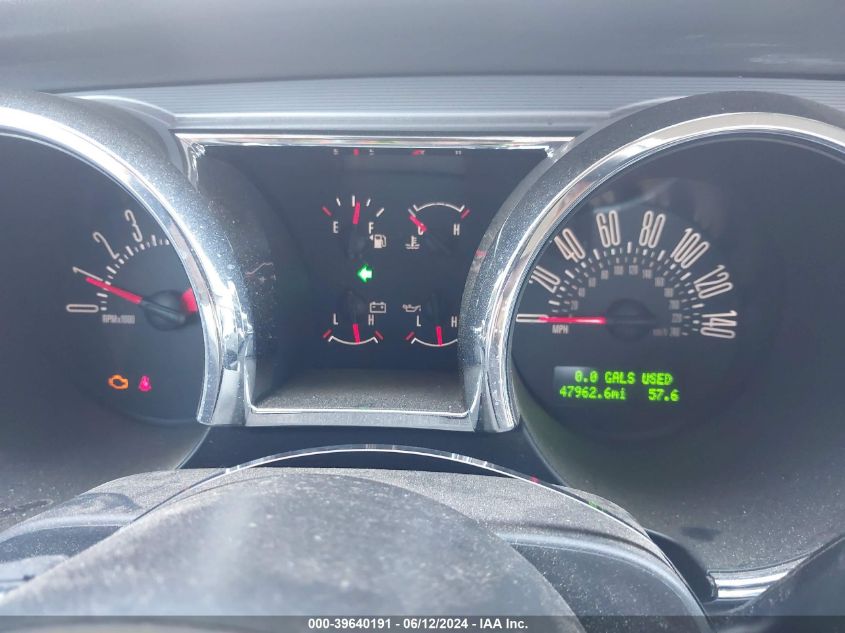 2008 Ford Mustang Gt Deluxe/Gt Premium VIN: 1ZVHT82H285156225 Lot: 39640191