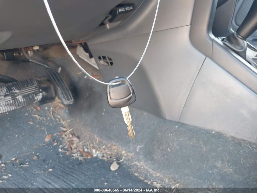 2004 Nissan Xterra Xe VIN: 5N1ED28Y14C640153 Lot: 39640565