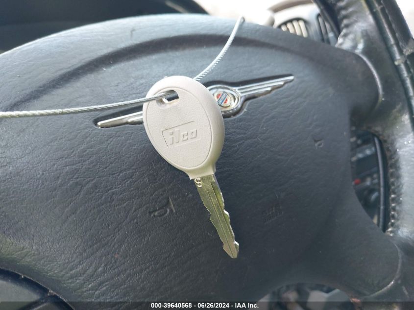 2005 Chrysler Town & Country Touring VIN: 2C4GP54L65R222762 Lot: 39640568