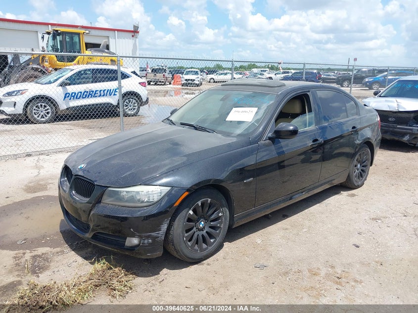 2009 BMW 328I VIN: WBAPH77549NM30175 Lot: 39640625