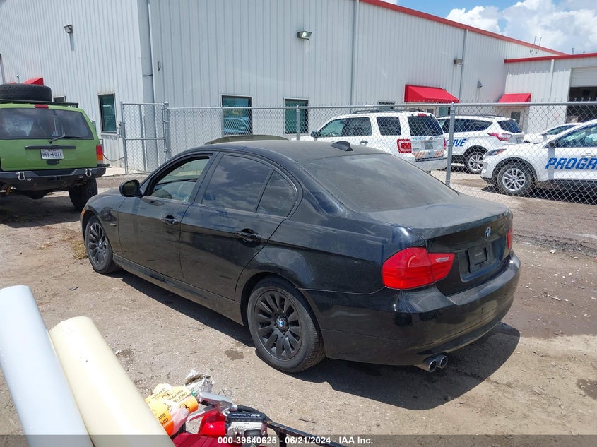 2009 BMW 328I VIN: WBAPH77549NM30175 Lot: 39640625