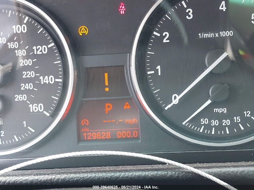 2009 BMW 328I VIN: WBAPH77549NM30175 Lot: 39640625