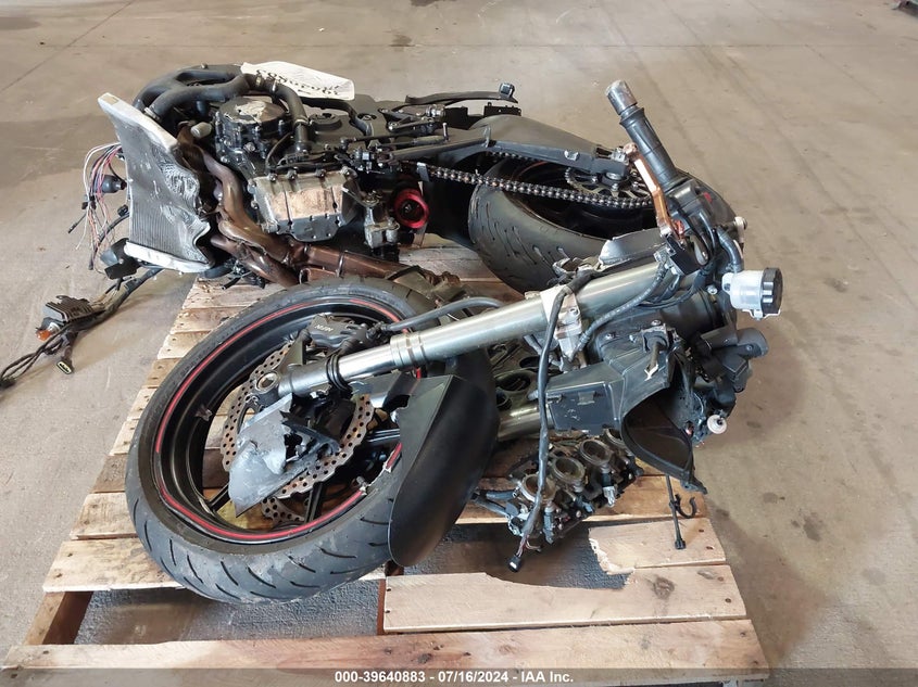 2011 KAWASAKI ZX600 R - JKAZX4R1XBA025467