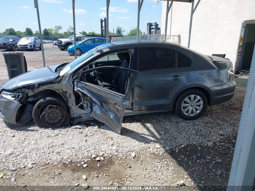 2011 Volkswagen Jetta 2.0L S VIN: 3VW2K7AJ0BM058092 Lot: 39640891