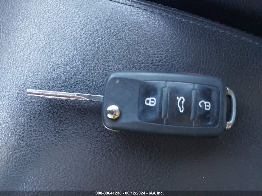 2010 Volkswagen Tiguan S VIN: WVGBV7AX4AW523658 Lot: 39641235