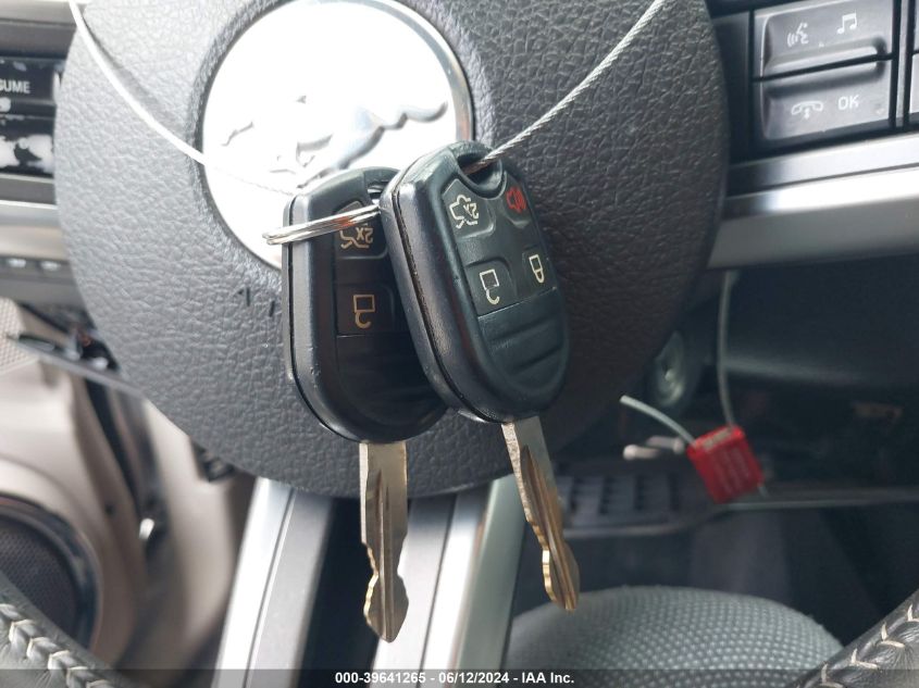 2011 Ford Mustang V6 Premium VIN: 1ZVBP8EM5B5126579 Lot: 39641265