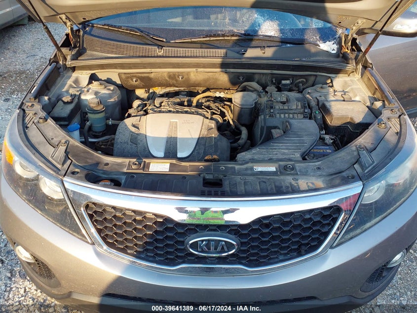 2011 Kia Sorento Ex V6 VIN: 5XYKU4A24BG135872 Lot: 39641389