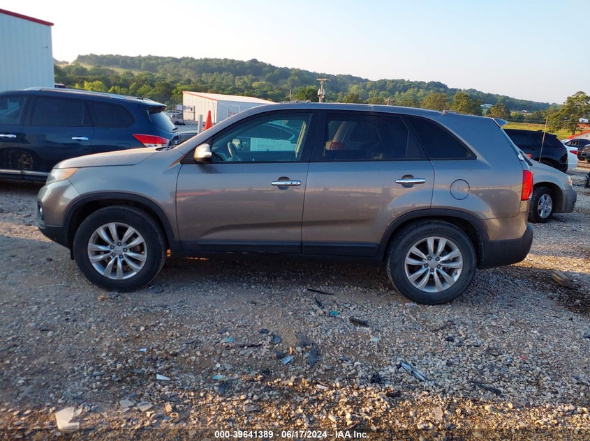 2011 Kia Sorento Ex V6 VIN: 5XYKU4A24BG135872 Lot: 39641389