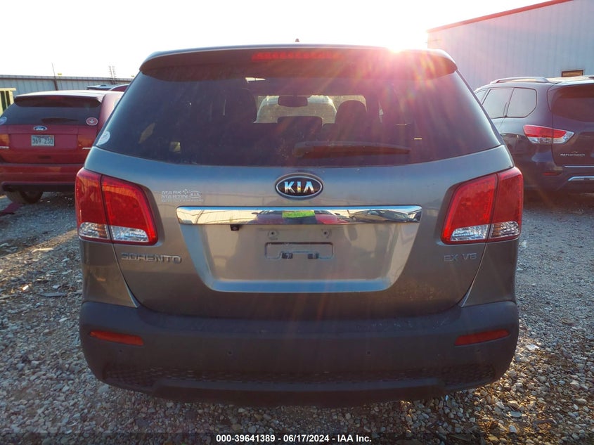 2011 Kia Sorento Ex V6 VIN: 5XYKU4A24BG135872 Lot: 39641389