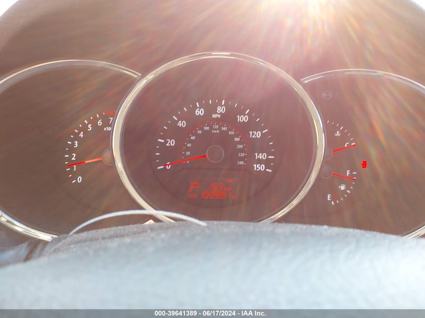 2011 Kia Sorento Ex V6 VIN: 5XYKU4A24BG135872 Lot: 39641389