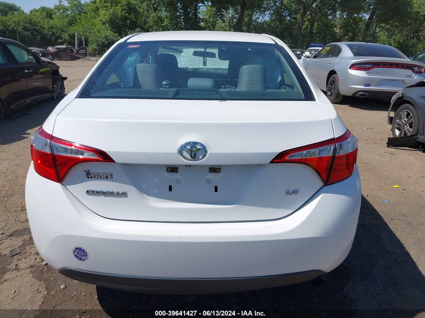 2015 Toyota Corolla Le VIN: 5YFBURHE8FP226478 Lot: 39641427