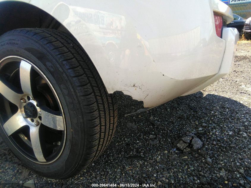 2011 Kia Soul + VIN: KNDJT2A21B7729271 Lot: 39641454