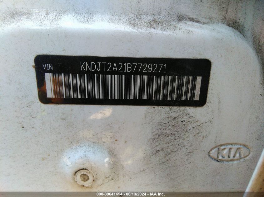 2011 Kia Soul + VIN: KNDJT2A21B7729271 Lot: 39641454