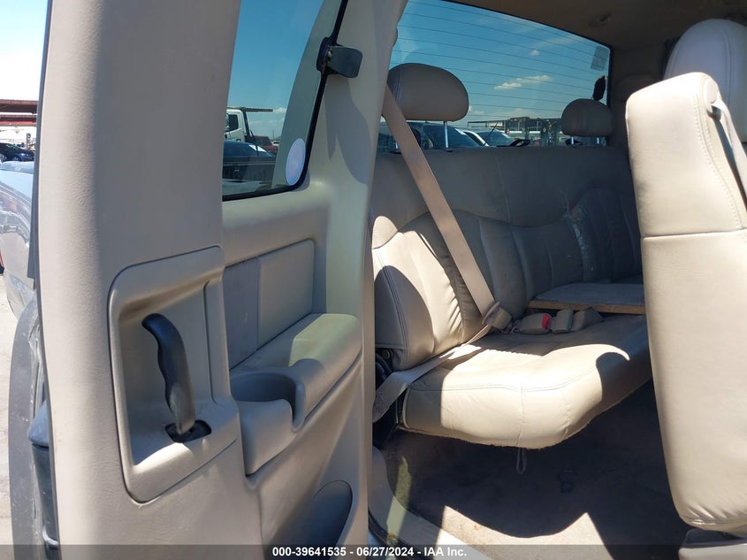 2001 Chevrolet Silverado 1500 Lt VIN: 1GCEK19T81E144046 Lot: 39641535