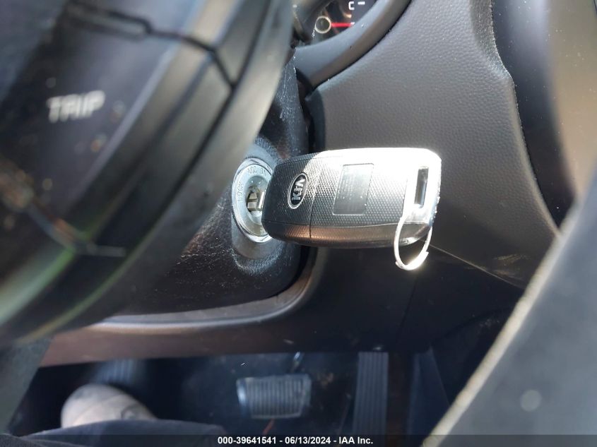 2017 Kia Soul VIN: KNDJN2A21H7879948 Lot: 39641541