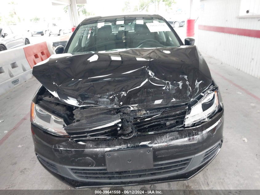 2014 Volkswagen Jetta 2.0L S VIN: 3VW2K7AJXEM369601 Lot: 39641558