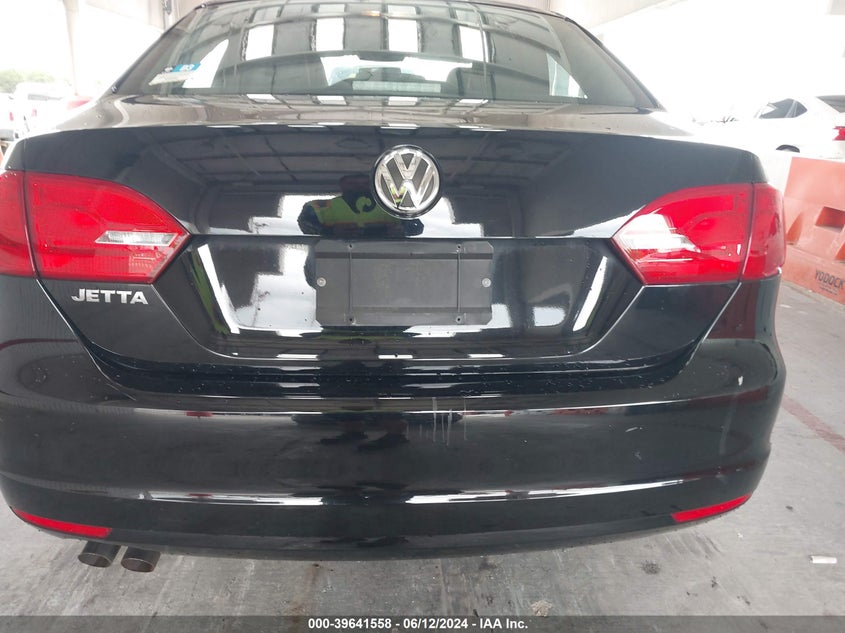 2014 Volkswagen Jetta 2.0L S VIN: 3VW2K7AJXEM369601 Lot: 39641558