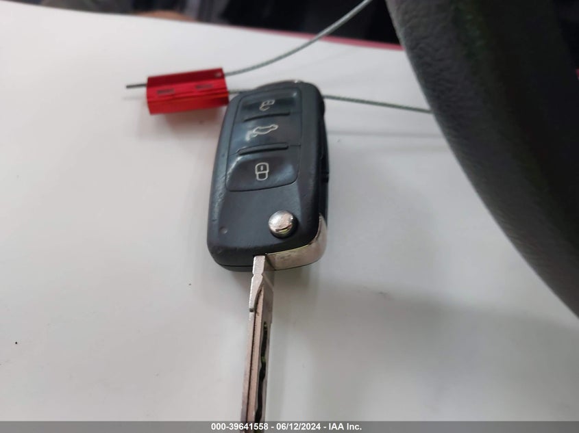 2014 Volkswagen Jetta 2.0L S VIN: 3VW2K7AJXEM369601 Lot: 39641558