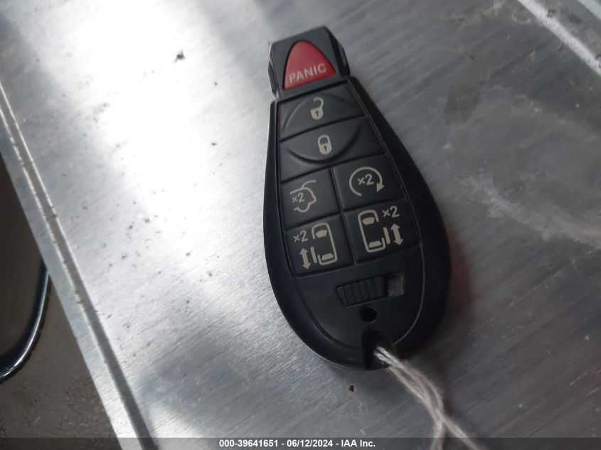 2015 Chrysler Town & Country Limited Platinum VIN: 2C4RC1GG0FR514016 Lot: 39641651