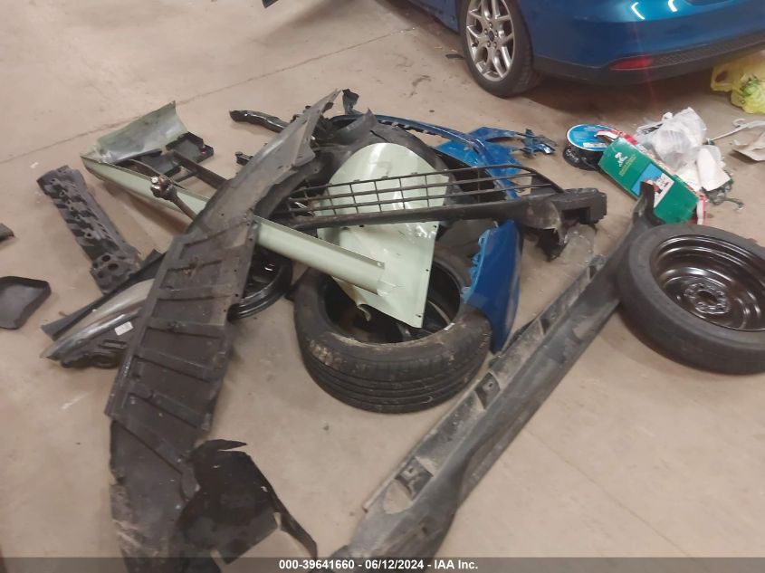 2015 Ford Focus Se VIN: 1FADP3F2XFL240046 Lot: 39641660