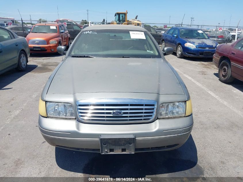 2002 Ford Crown Victoria Standard VIN: 2FAFP73W22X152466 Lot: 39641678