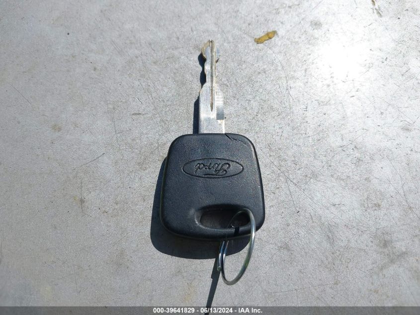 2002 Ford F-150 Lariat/Xl/Xlt VIN: 1FTRX18L02NA21704 Lot: 39641829