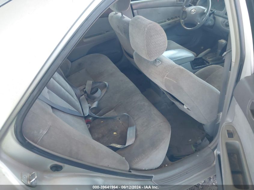 2003 Toyota Camry Le VIN: JTDBE32K130226207 Lot: 39641964